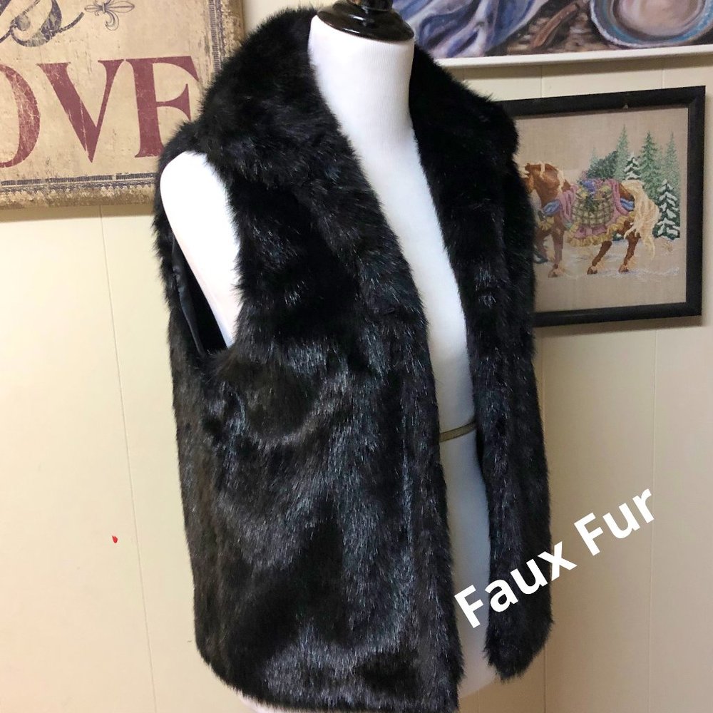 Studio S Faux Fur Vest S/M